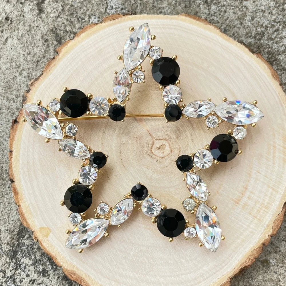 Monet Signed Vintage Star Clear Black Glass Crystal Pin Brooch